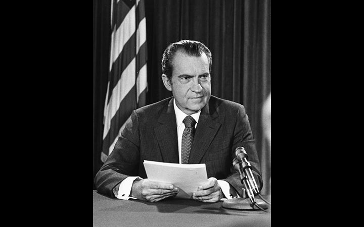 Nixon anunciando el fin del patrón oro en 1971